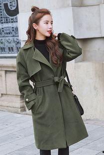 灰色毛呢外套搭配图片,经典与时尚的完美融合