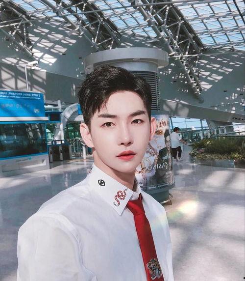 奈弘国照片,捕捉光影之美，展现人间真情